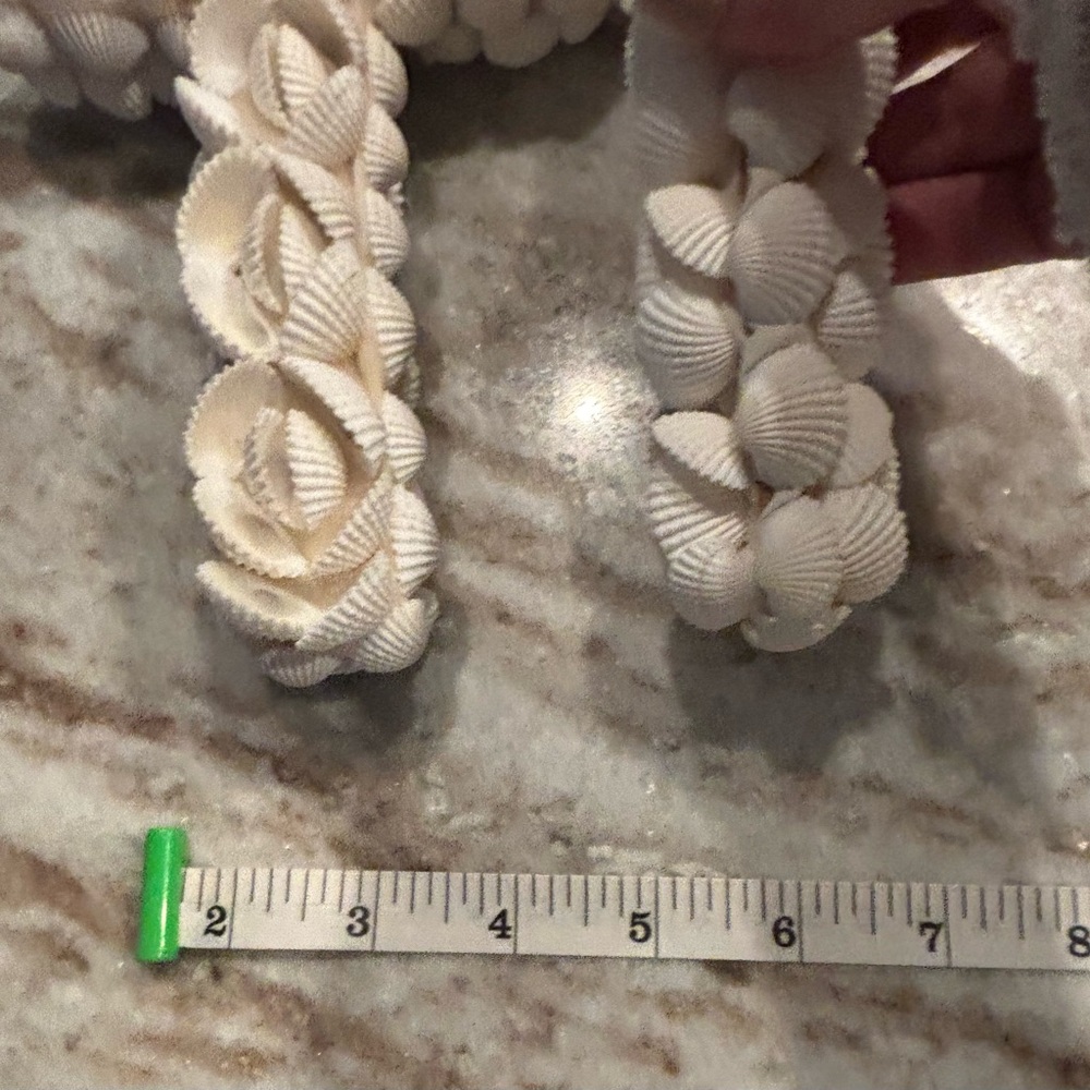 Shell Cross Wall Decor - Picture 5 of 5